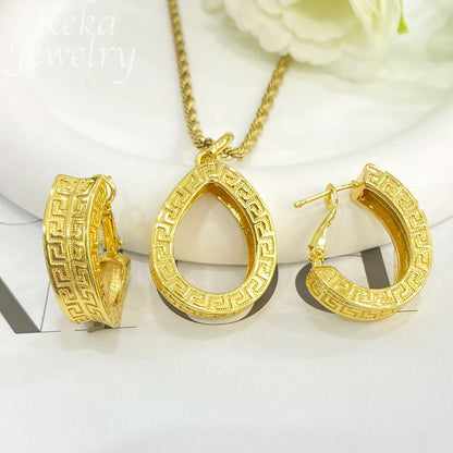 Parure Dorée Pendentif Rond Boucles Géométriques